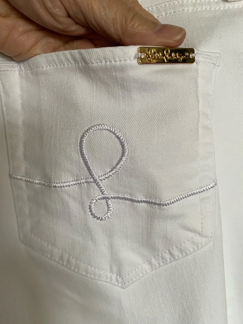 Lilly Pulitzer White Cropped Jeans with Lace Fringe Hem Size 14 - Picture 13 of 17